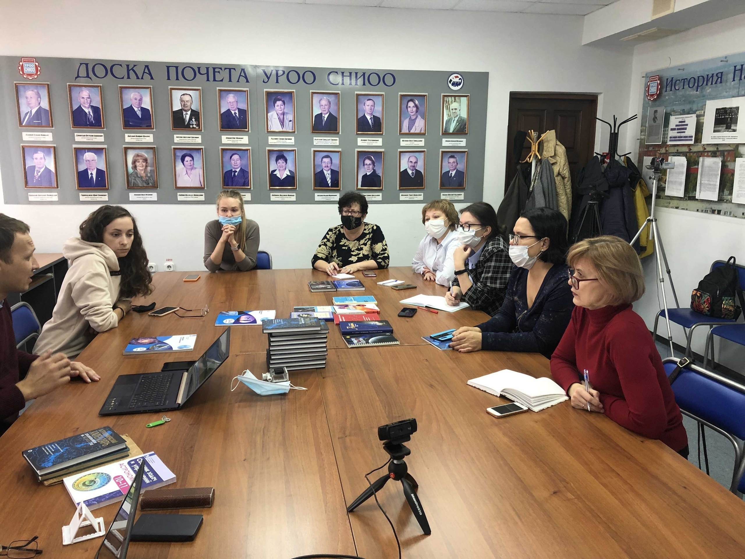 18 декабря в 11.00 Тема методической встречи: “Организация и проведение внеурочных практико-ориентированных занятий по астрономии в школьном астрономическом кружке”.