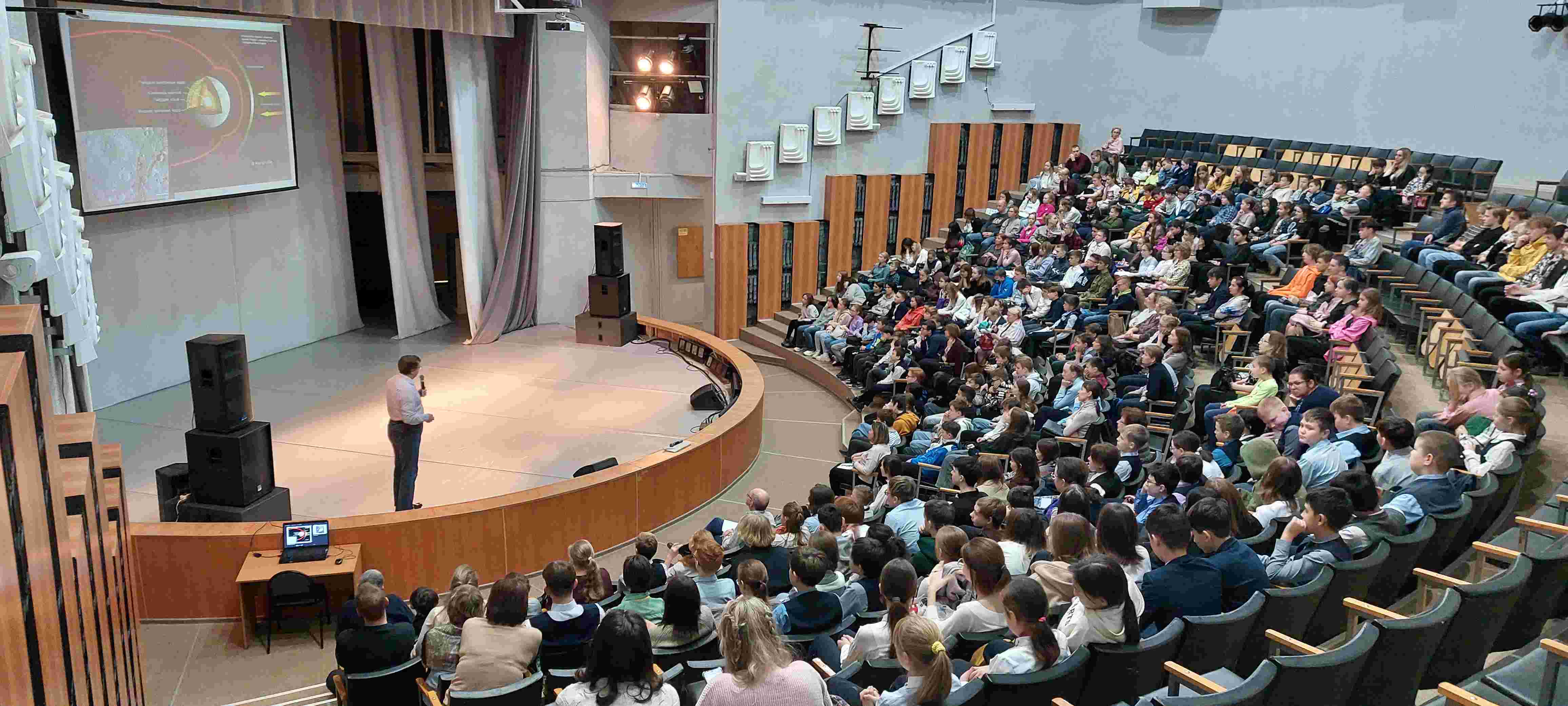 12 ноября прошли итоговые мероприятия проекта ИжАСТРО "Дорогой космических открытий"